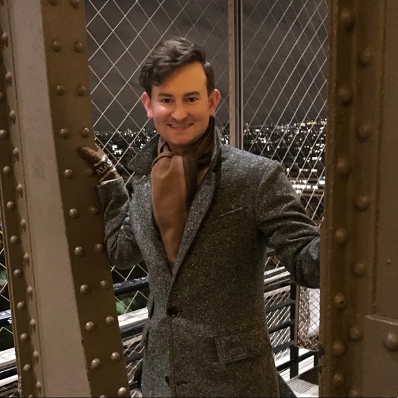 Meet your Posher, Chris - Picture 1 of 1